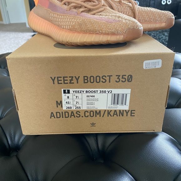 Yeezy Boost 350 V2 Clay Size 8 - Picture 3 of 4